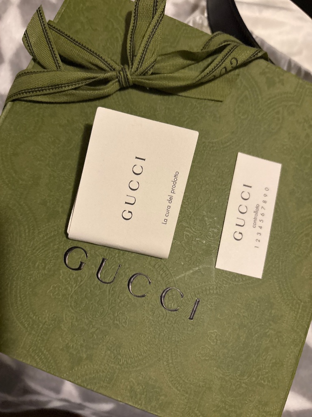 Womenโs Gucci belt size 90/36
